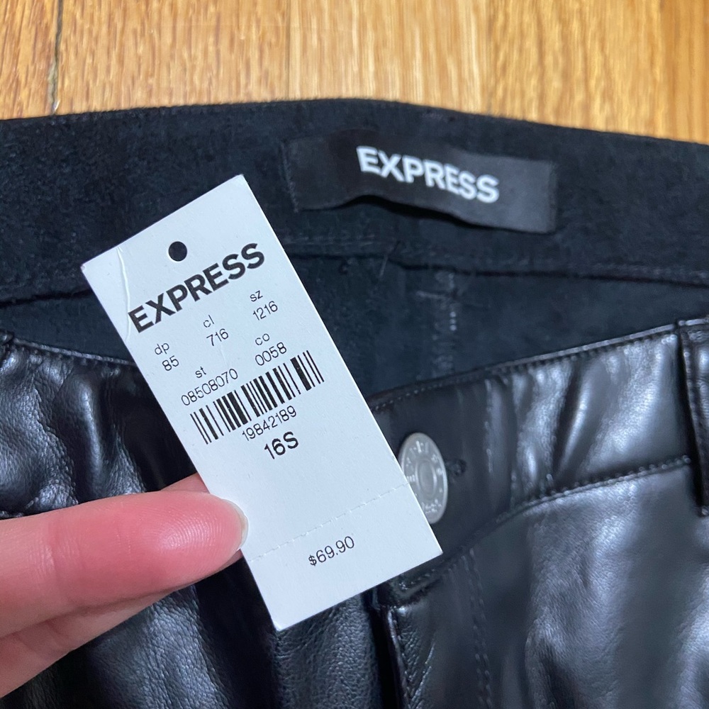FAUX LEATHER HIGH RISE PANTS - Picture 4 of 4
